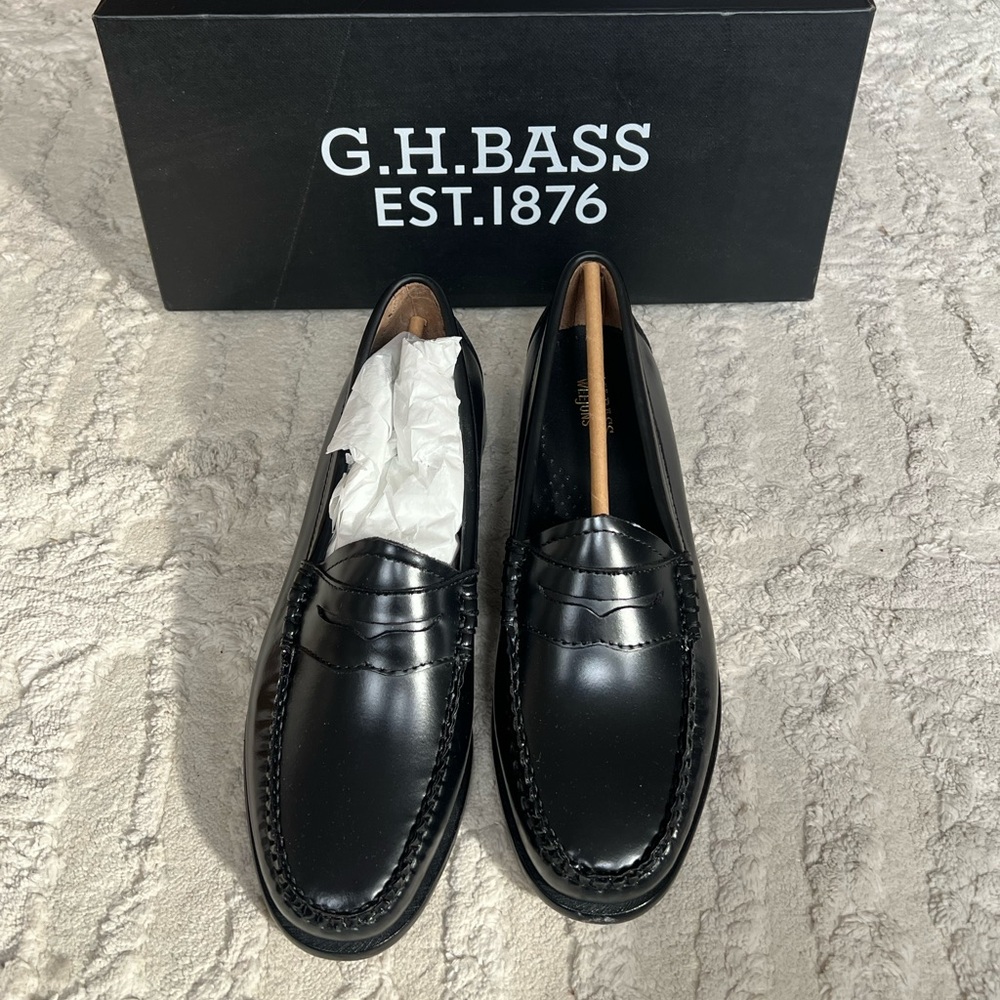 G.H. Bass & Co. Black Leather Loafers Never Worn Brand New